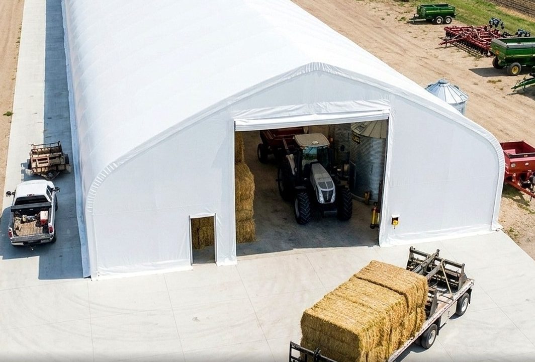 A MAX 70  200  28  14,000 sq ft, double-trussed galvanized frame